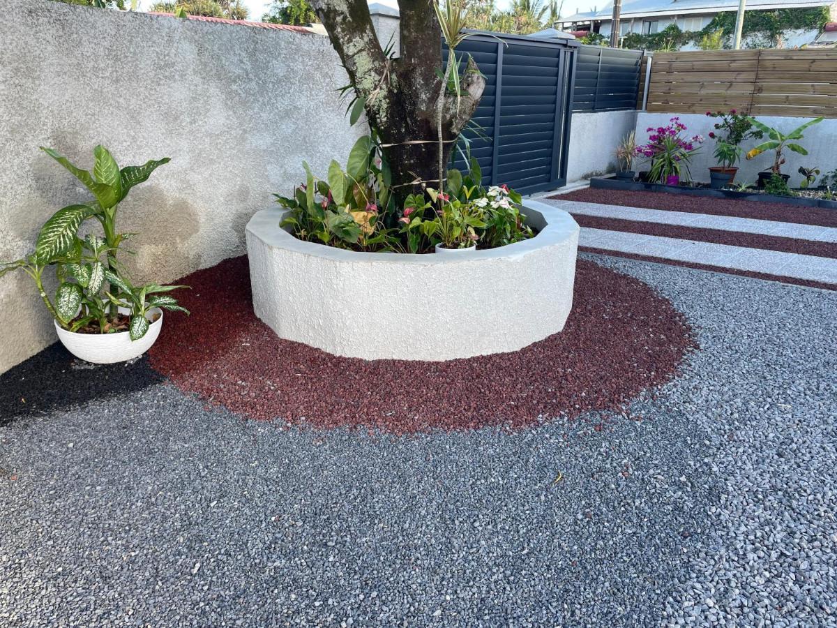 Arbre A Pain Bras-Panon Exterior foto